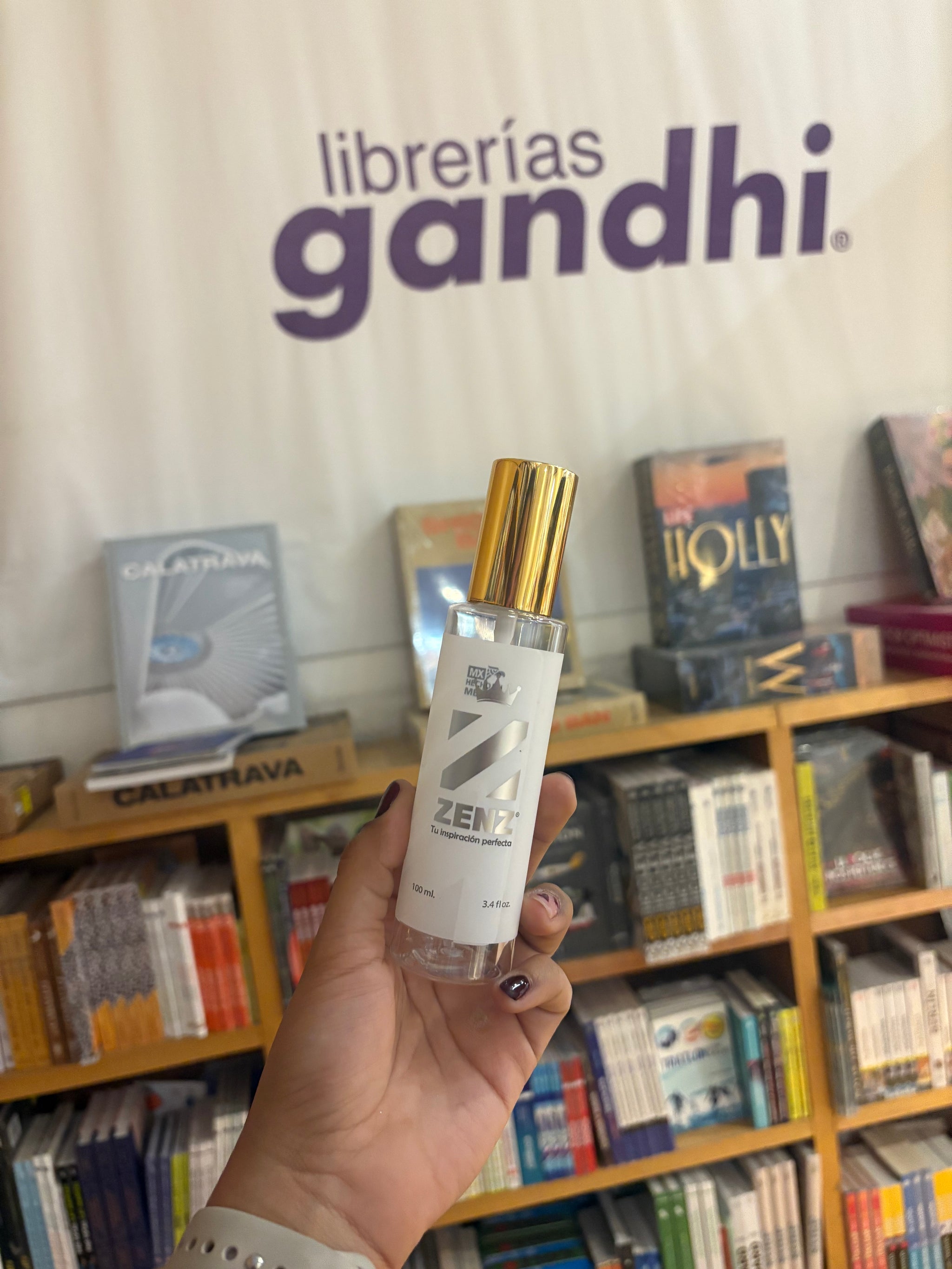 INSPIRADO EN LIBRERÍAS GHANDI AMBIENTAL ZENZ